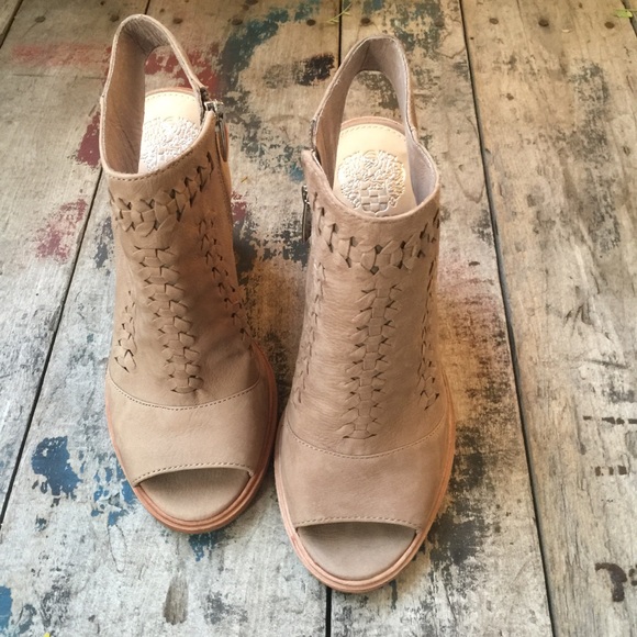 VINCE CAMUTO LEATHER OPEN TOE BOOTS SZ 7 w - Picture 3 of 4